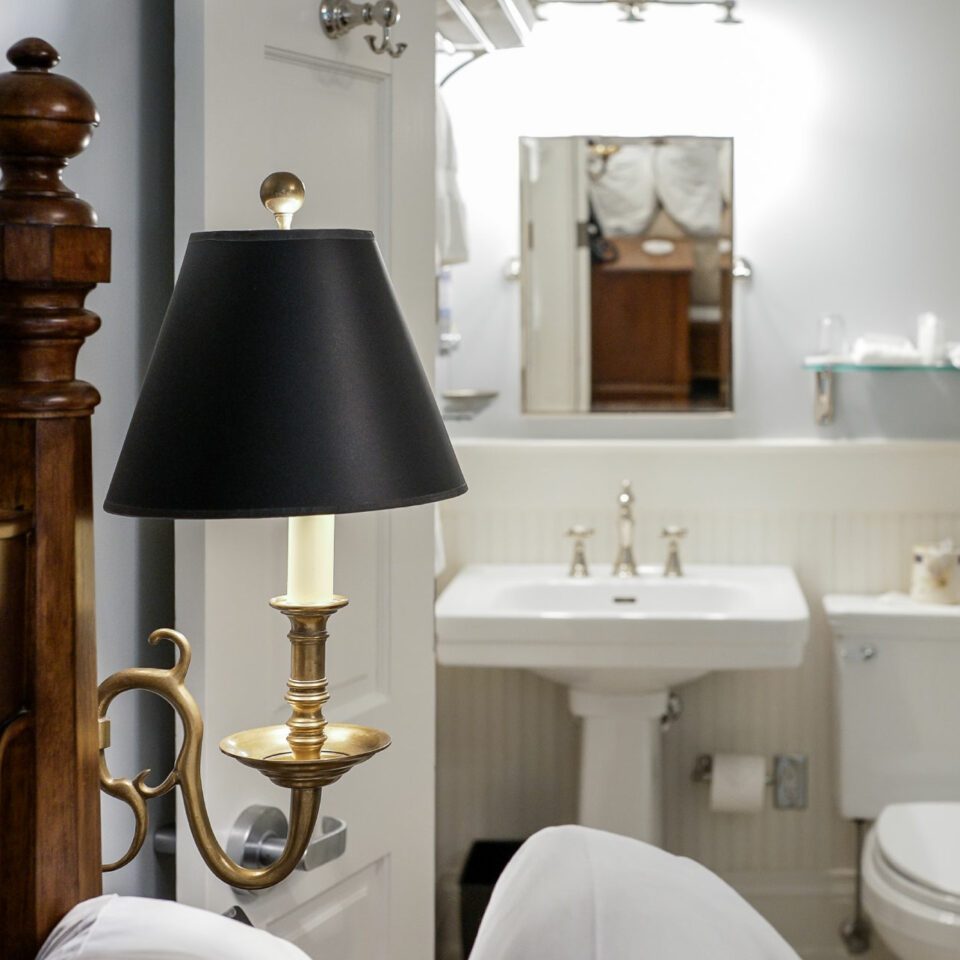 Last Minute – Burnham Room at Petit Pont