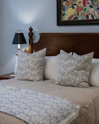 Last Minute – Burnham Room at Petit Pont