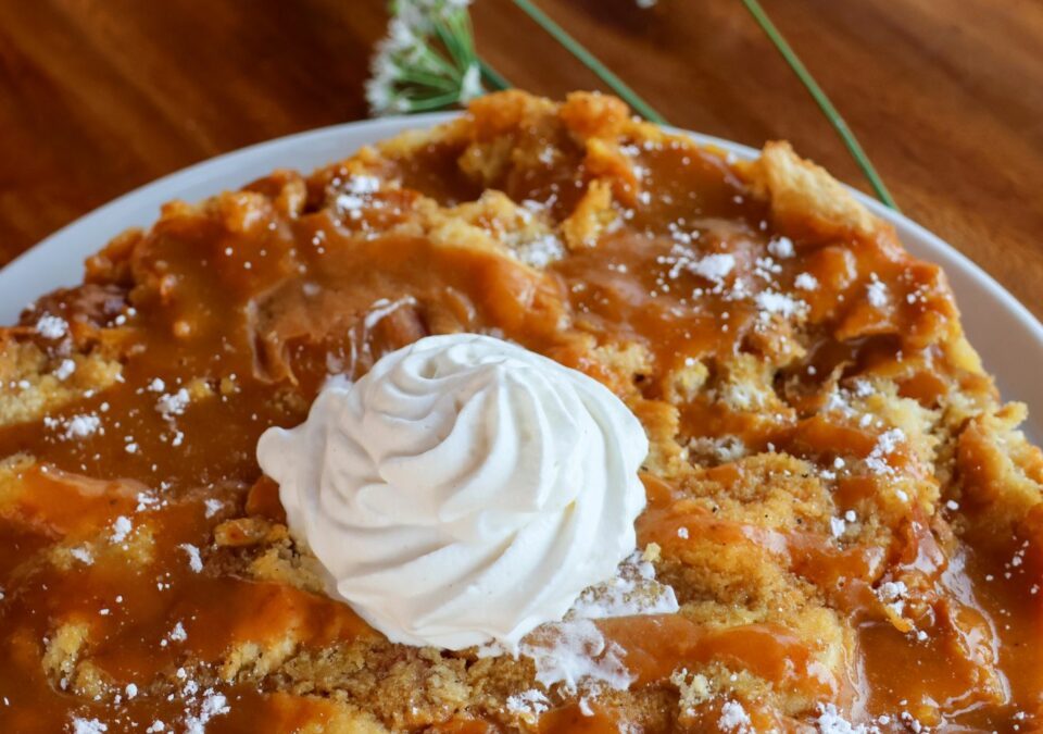 Pumpkin Spice Caramel Pull-Apart Bread
