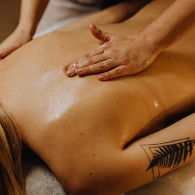 Soothe Your Summer Skin Our Hydrating Aloe Vera Wrap is the perfect post-sun treatment. Aloe Vera deeply hydrates and soothes overheated or dry skin, while a warm wrap, face and scalp massage and custom lotion application leave you feeling refreshed from head to toe. Ideal for after beach days, pool lounging, or anytime your skin needs a summer reset.
