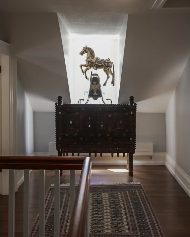 Meet one of Barton Cottage's treasures  This antique carousel horse, lovingly found in Port Hope, now proudly watches over Barton Cottage from its perch in front of the arched window. A touch of whimsy, a nod to history  and one more detail that makes this place feel like home.Planning a stay? There are plenty of antique shops nearby just waiting to be explored. Who knows what treasures youll bring home?#GraftonVillageInn #BartonCottage #HistoricCharm #NorthumberlandCounty #VintageFinds