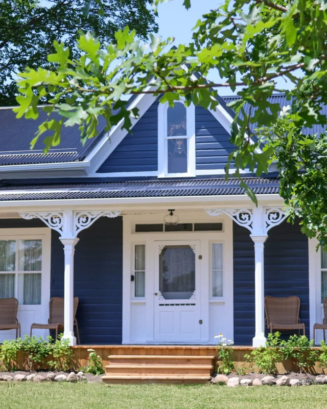 Introducing our newest accommodation at our sister property, @graftonvillageinn : Barton Cottage, a charming heritage home that sleeps up to 6 in the heart of Grafton, less than 10 minutes from Ste. Annes Spa. - 3 Bedrooms- Kitchen- Living room with dining space- Two bathrooms- Option to add a Day Spa at Ste. Anne's Spa- No minimum night stays on weekendsPerfect for last-minute summer escapes or planning that cozy fall road trip. Barton Cottage offers the comfort of home with the ease of country living.Ready for your next getaway?