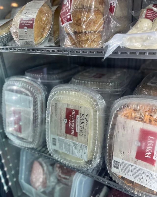 Comfort food season is calling Weve stocked the freezer with hearty take-home meals like Shepherds Pie, Lasagna, Meatballs and more  all gluten-free and ready to pop in your oven.Perfect for cozy nights, busy days, or whenever you need something warm, nourishing and effortless.Swing by the bakery or one of our select retailers and stock up!#ComfortFoodSeason #GlutenFreeMeals #ReadyToHeat