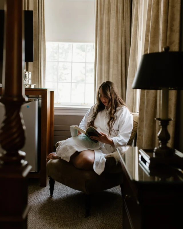  Curl up, relax and let the world slow down. Theres nothing like a cozy corner, a good book, and the crisp fall air outside your window.  Wheres your favourite cozy spot this season?#AutumnVibes