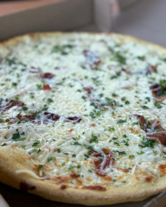 Still on the menu and still amazing! Back by popular demand, our Chicken Alfredo Pizza from September features! Creamy, cheesy, loaded with flavour its the pizza everyones talking about. Grab it before the season ends! Open daily from 11AM - 7PM. Last day - Sunday, November 2nd