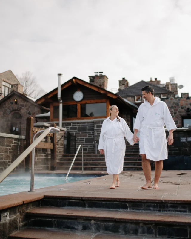 Stay here. Spa there.The perfect pairing: a restful night at Grafton Village Inn and a day of deep relaxation at Ste. Annes Spa.Morning coffee in the village. Afternoon in the thermal pools.Dinner out. Early to bed.Simple. Easy. Exactly what you need.