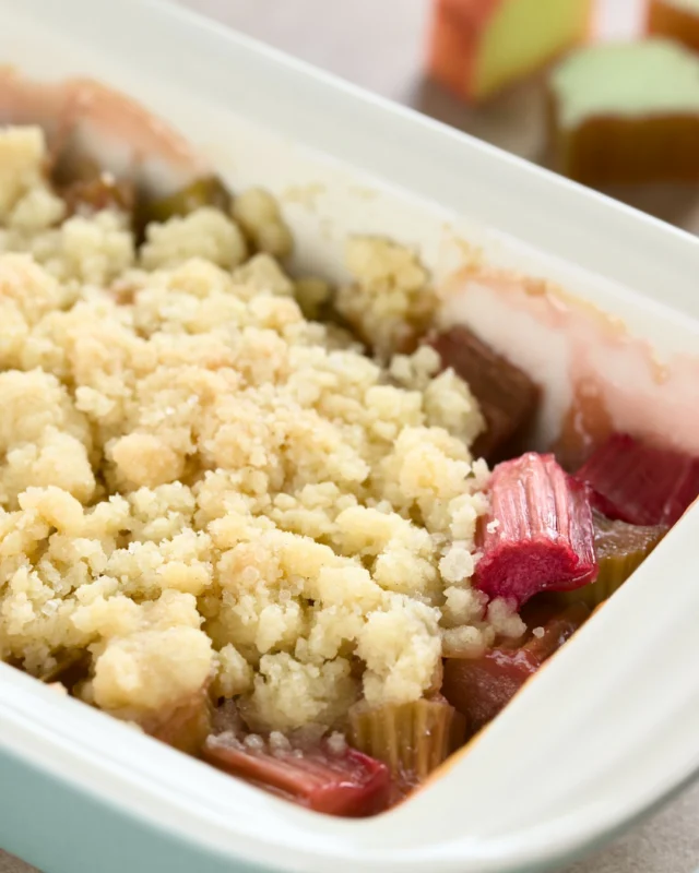 Fresh rhubarb season has arrived in the best way.Our gluten-free rhubarb crumble is baked until golden and bubbling, made for that perfect balance of tart fruit and buttery crumble. Best enjoyed warm, especially alongside our strawberry rhubarb iced coconut cream  Recipe - link in bio.