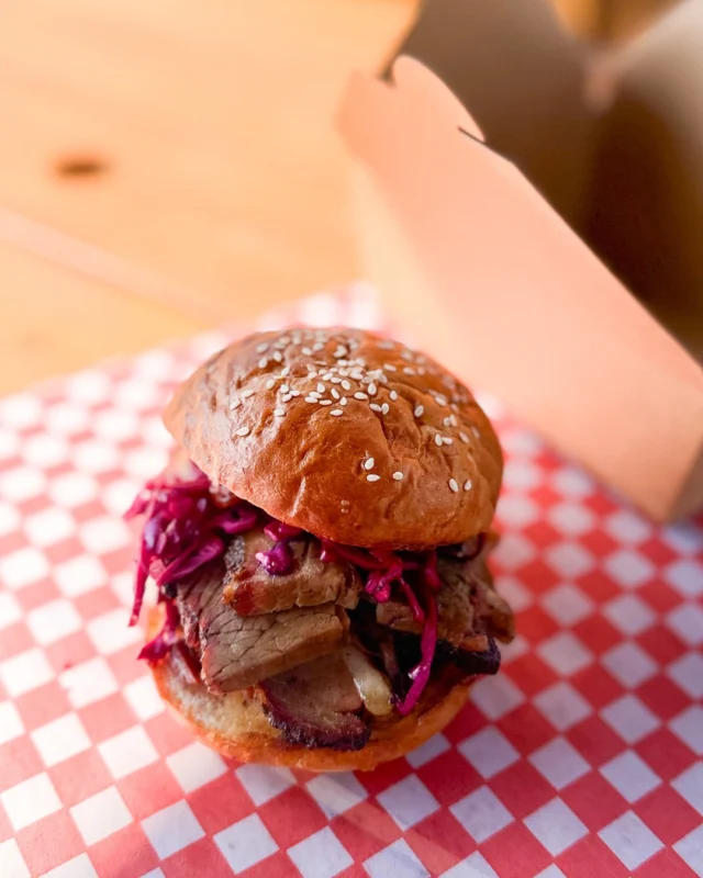 This is your sign to stop overthinking lunch or dinner.Thick-cut smoked brisket. Bacon jam. Pickled cabbage. BBQ sauce. Toasted bun.Thats it. Be honest - are you team brisket or are you about to become team brisket?