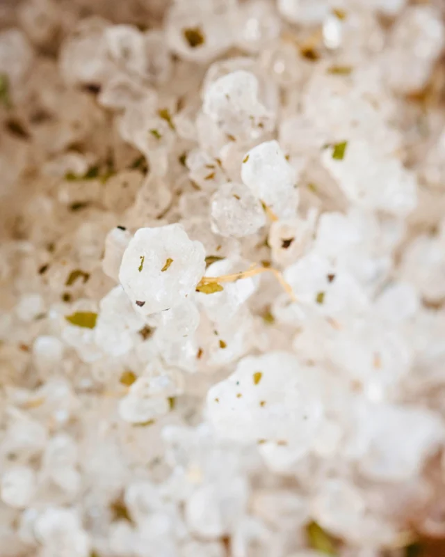 If summer had a skincare scent profileit would probably smell like citrus.Bright.Fresh.Warm.Clean.Our Sunshine Salt Soak paired with our Clementine Body Butter is basically summer in ritual form.Shop your summer ritual online now.